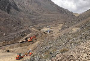 Construcción Camino Hotel Mina Etapa I y II